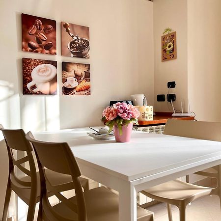 Il Villino B&B - Napoli/Pompei/Sorrento/Costiera Brusciano المظهر الخارجي الصورة